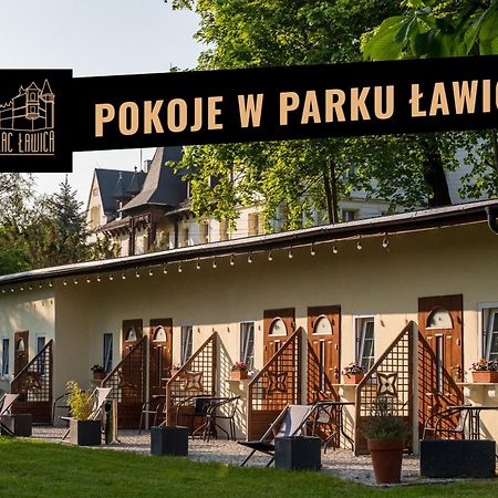 Pokoje W Parku Przy Palacu Lawica Hotel Kłodzko Exterior foto