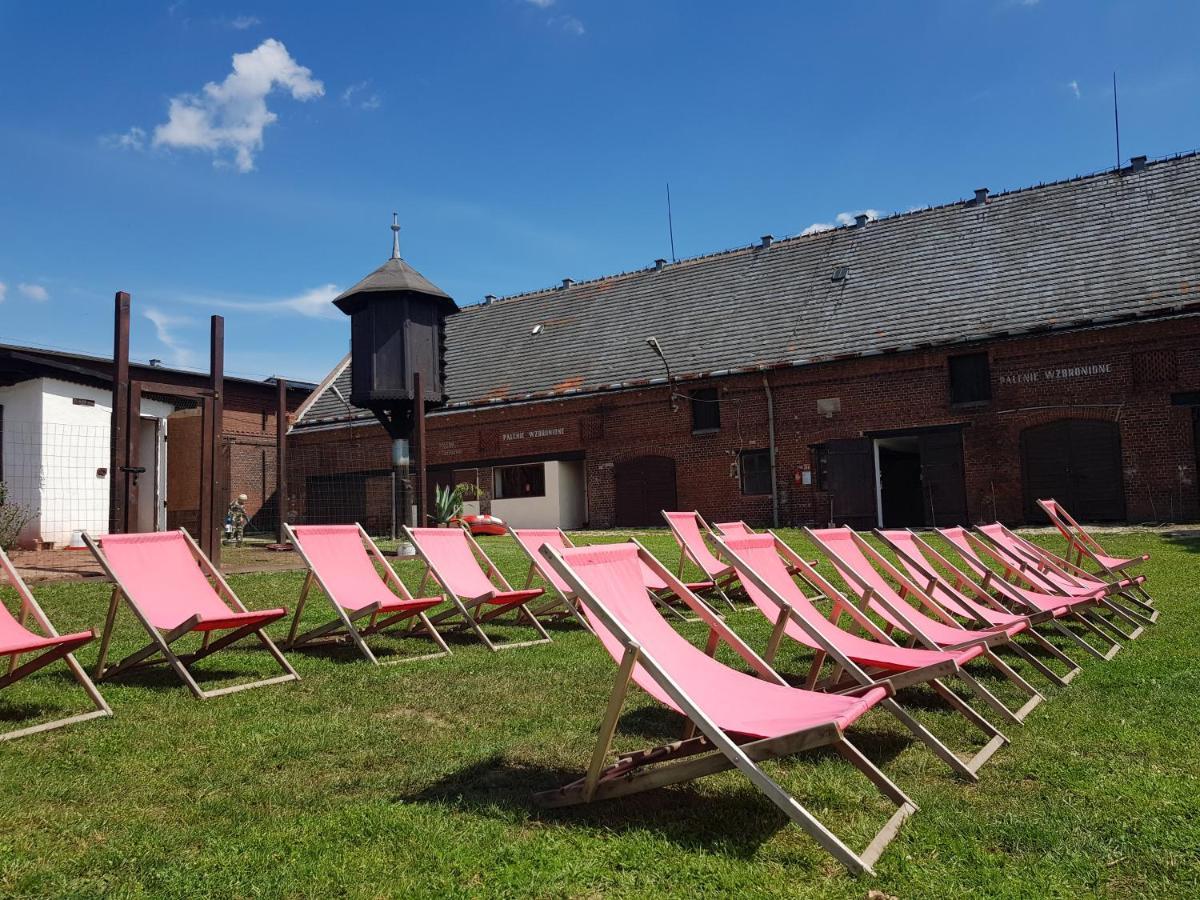 Pokoje W Parku Przy Palacu Lawica Hotel Kłodzko Exterior foto