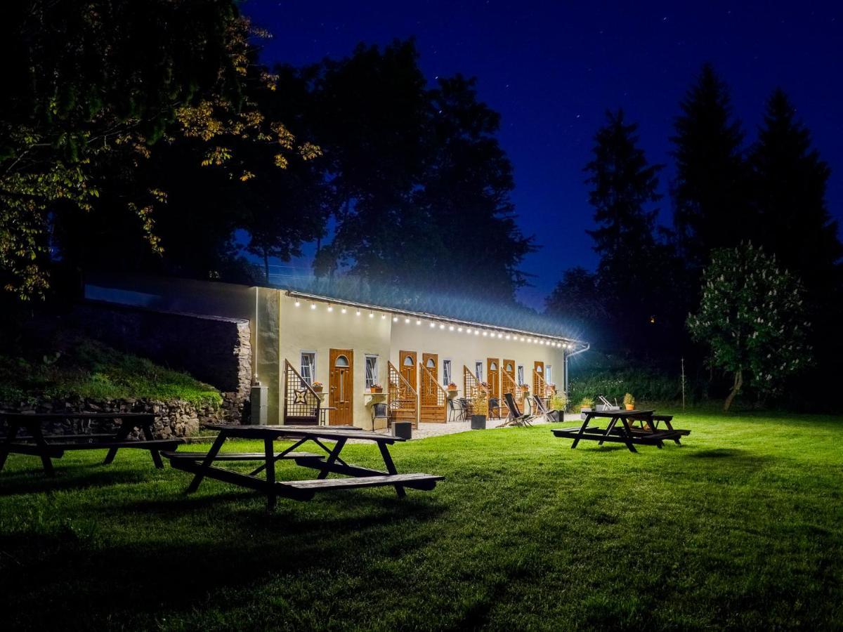 Pokoje W Parku Przy Palacu Lawica Hotel Kłodzko Exterior foto